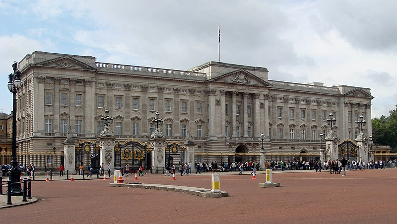 buckingham5.jpg - Buckingham Palace