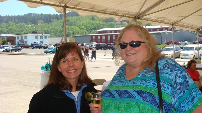 astoria-7.jpg - Tonya and Gayrie (Splish) at the Society Reception outside of the Maritime Museum.  Regent put on a spectacular show for this free excursion.