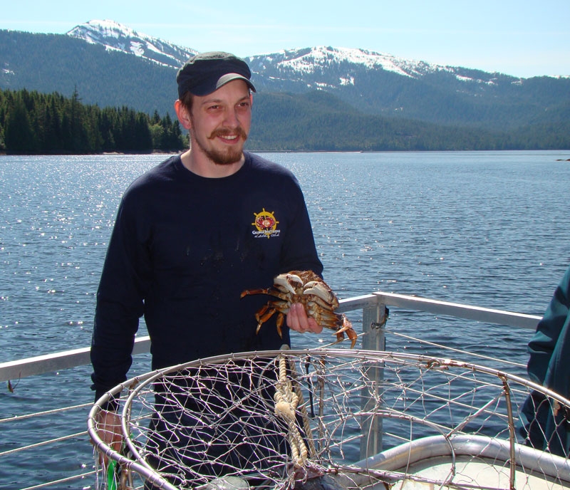 ketchikan8.jpg - catching dungeness crabs in Ketchikan.